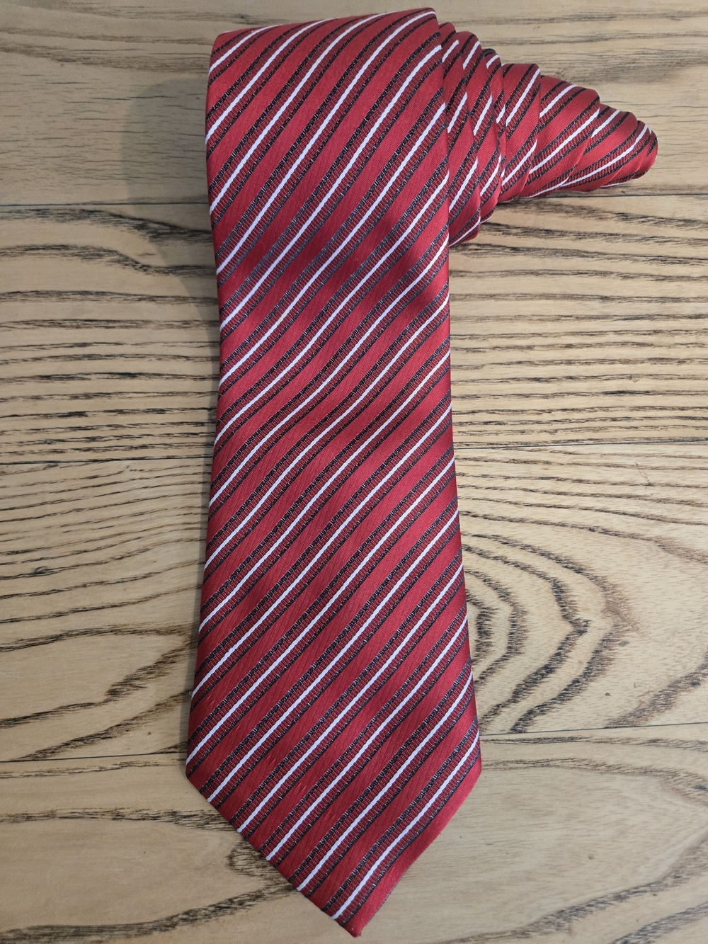Sophisticated Amedeo Red Striped Tie